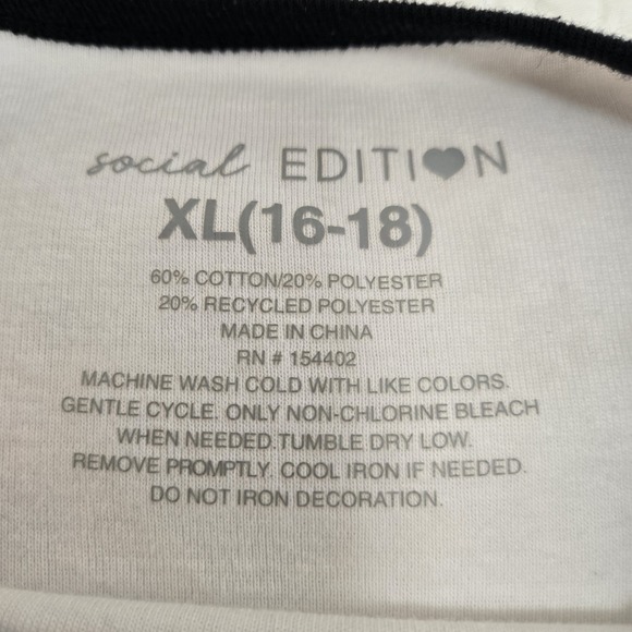 Social Edition "I Chase Cowboys" Short Sleeve Ringer T-Shirt Black‎ White XL - Picture 5 of 5